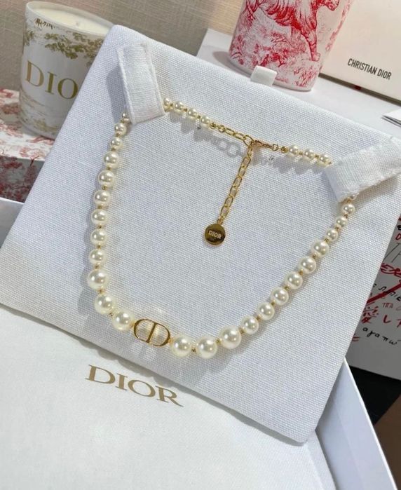 CHANEL дамско колие