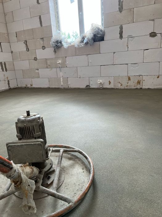 Сухой полусухой стяжка