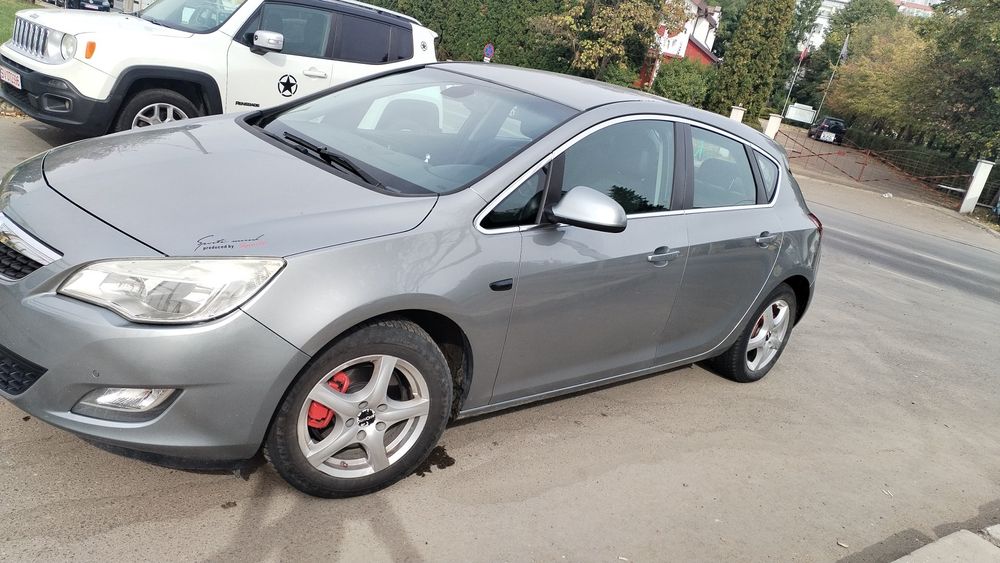 Opel astra J 2011