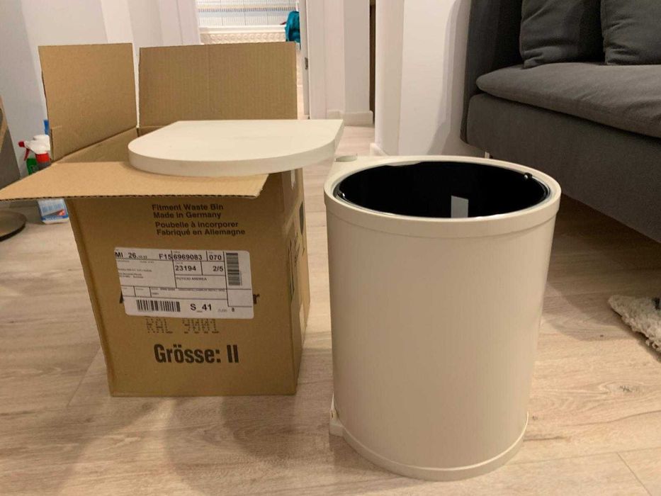 Cos de gunoi incorporabil