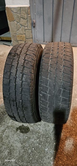 2 бр. Гуми за бус 215/70/R15C