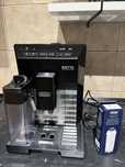 Vand Espressor automat De'Longhi Eletta Cappuccino ECAM44.660.B