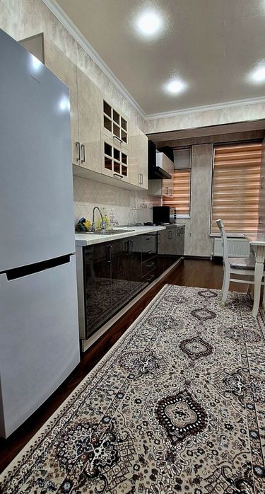 2 xonali kvartira sotiladi