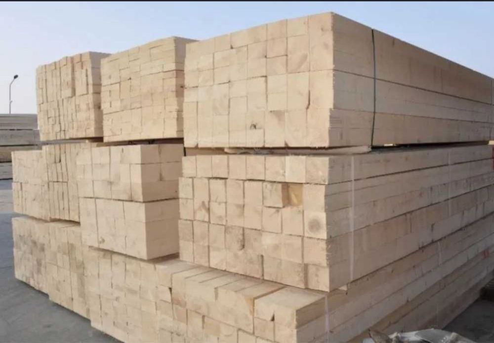 Vand cherestea pentru constructii