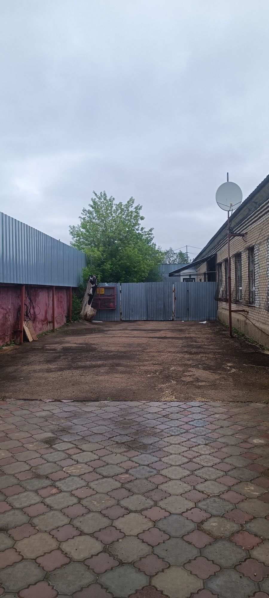 Продается коммерческое помещение в центре города.