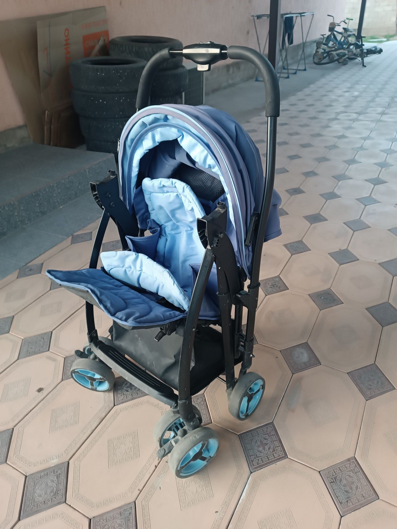 Продается коляска в отличном состояний