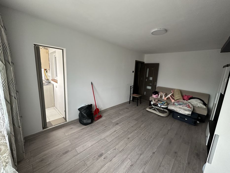 Vand apartament 2 camere