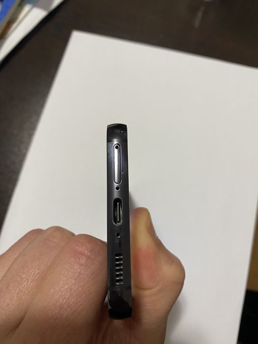 Продавам Samsung s23