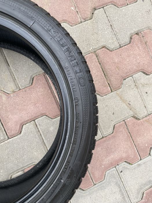 Vand 1 bucata anvelopa iarna Kumho, 215/45 R17