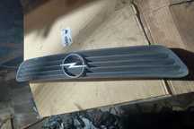 Grila bara fata centru Opel Astra G  [din 1998 pana  2009] Hatchback 5-usi 1.7 DTi MT (75 hp)