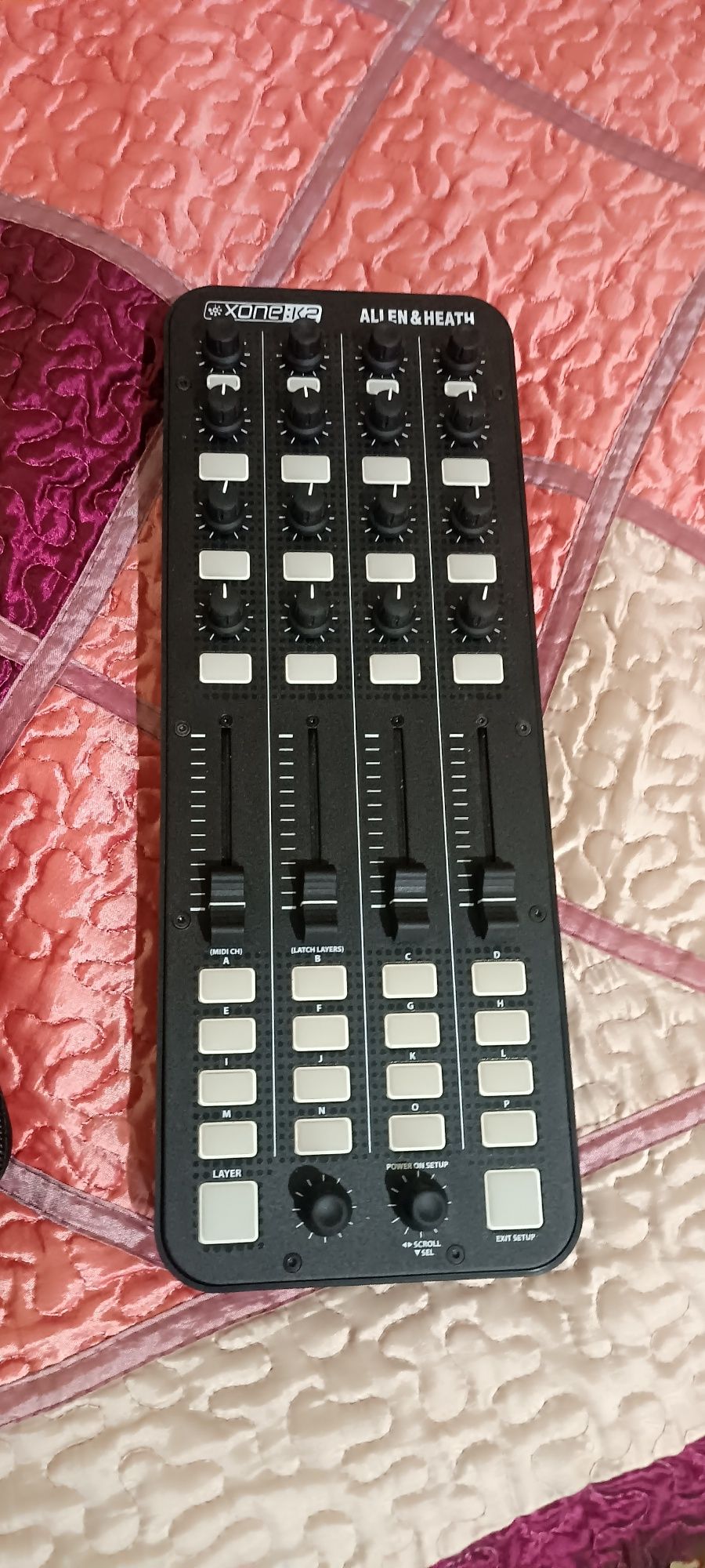 DJ Контроллер Allen&Heath Xone:K2