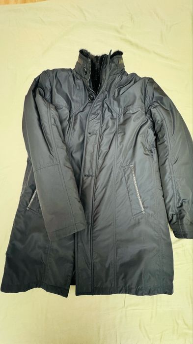 Продам мужскую зимнюю куртку супер качество с норкой воротник