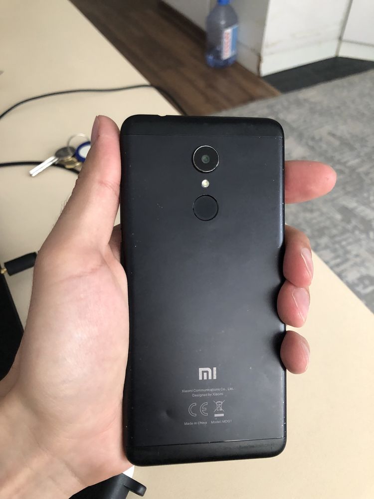 Xiaomi redmi 5 + провод зарядки