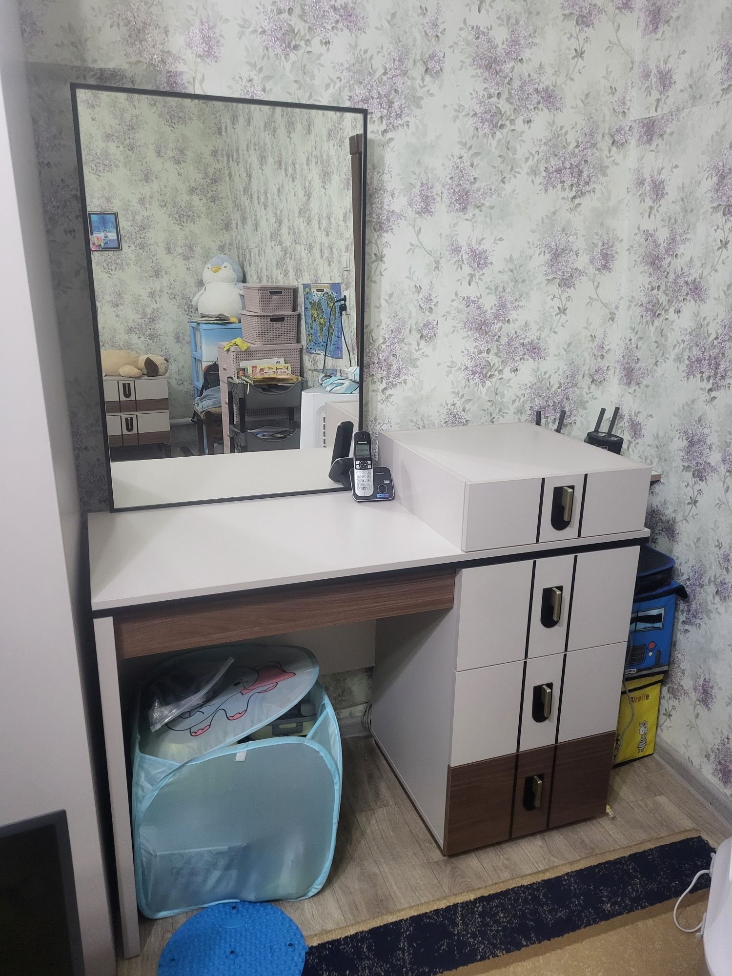 Продаётся спальный гарнитур