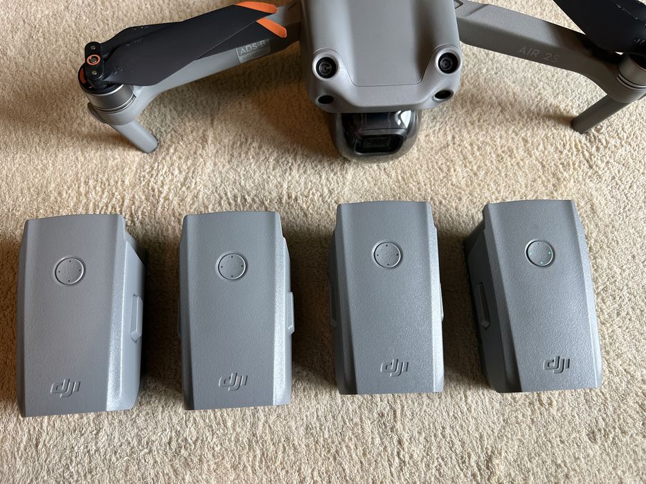 Drona DJI Mavic Air 2S Fly More Combo