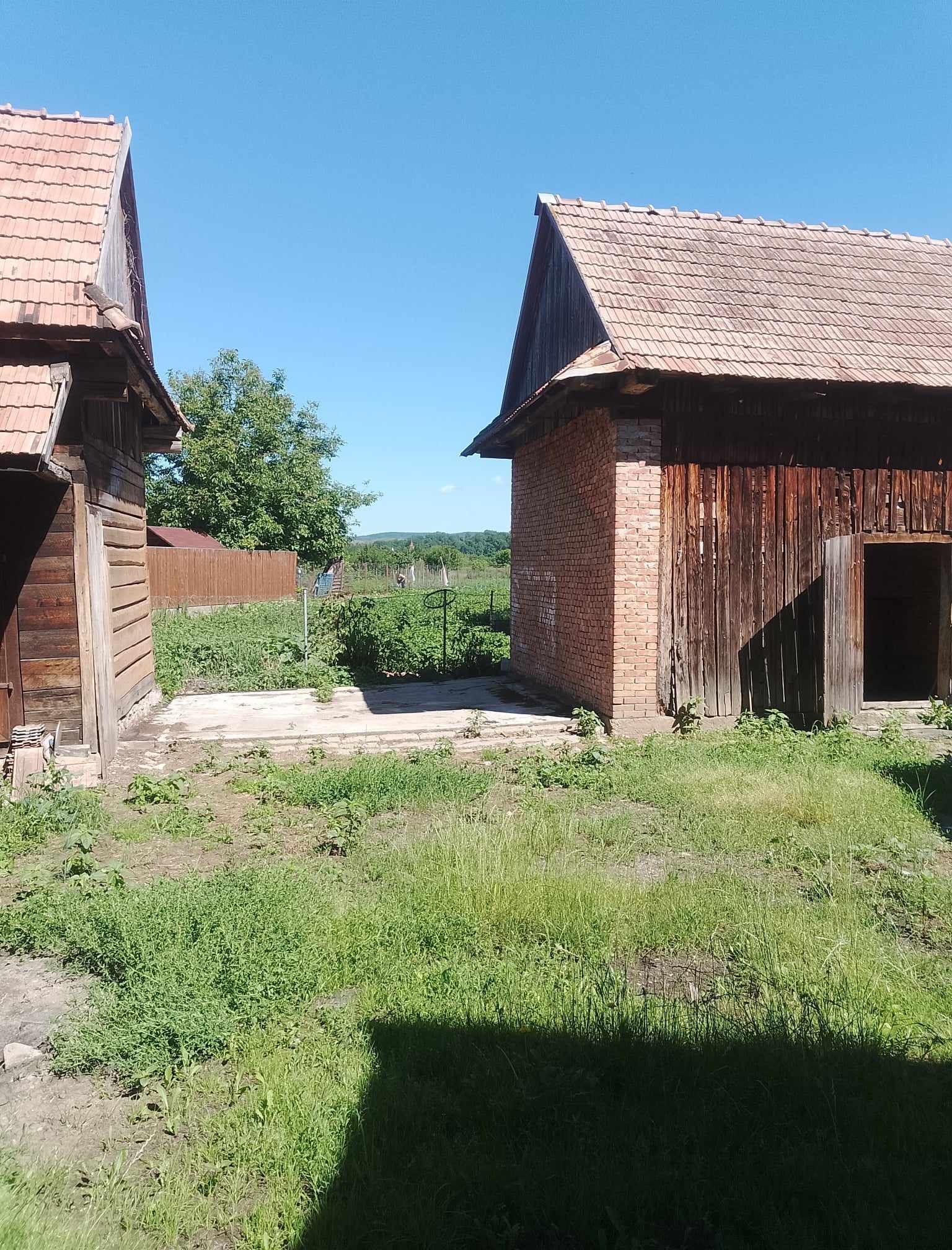 Anunț de închiriere – Casă pe strada principală în Gilău