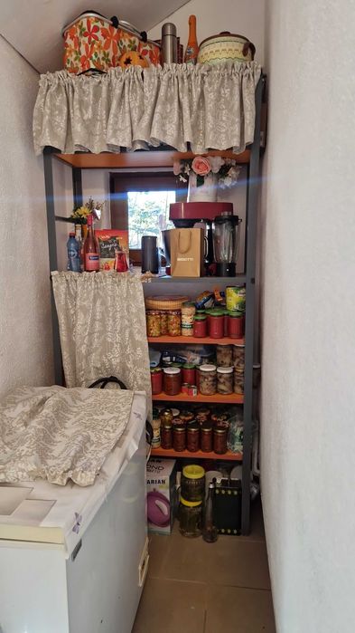 Rafturi pentru camara