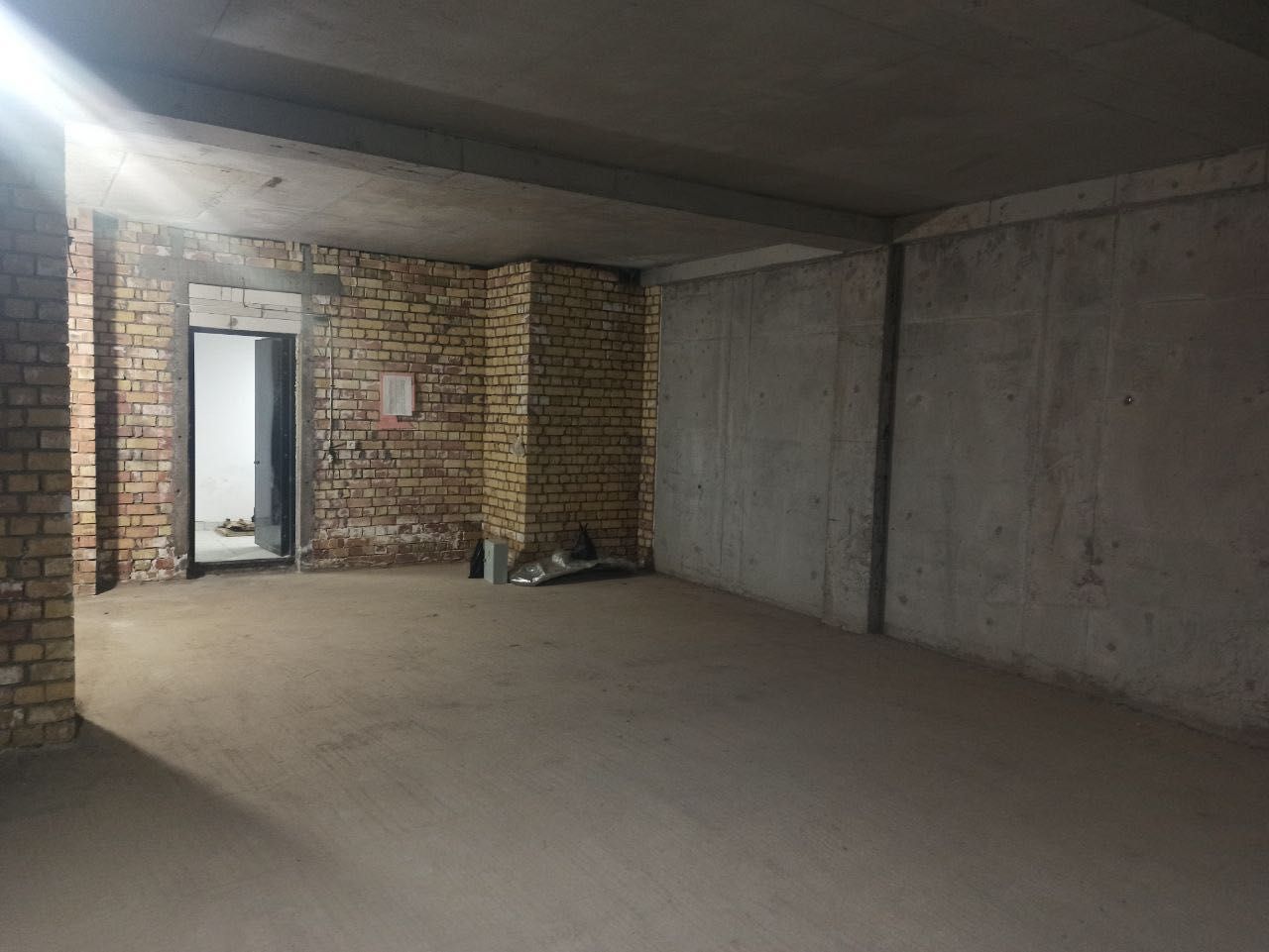 Продам свою квартиру в Darkhan Avenue. Цокольный этаж. 60 м.2