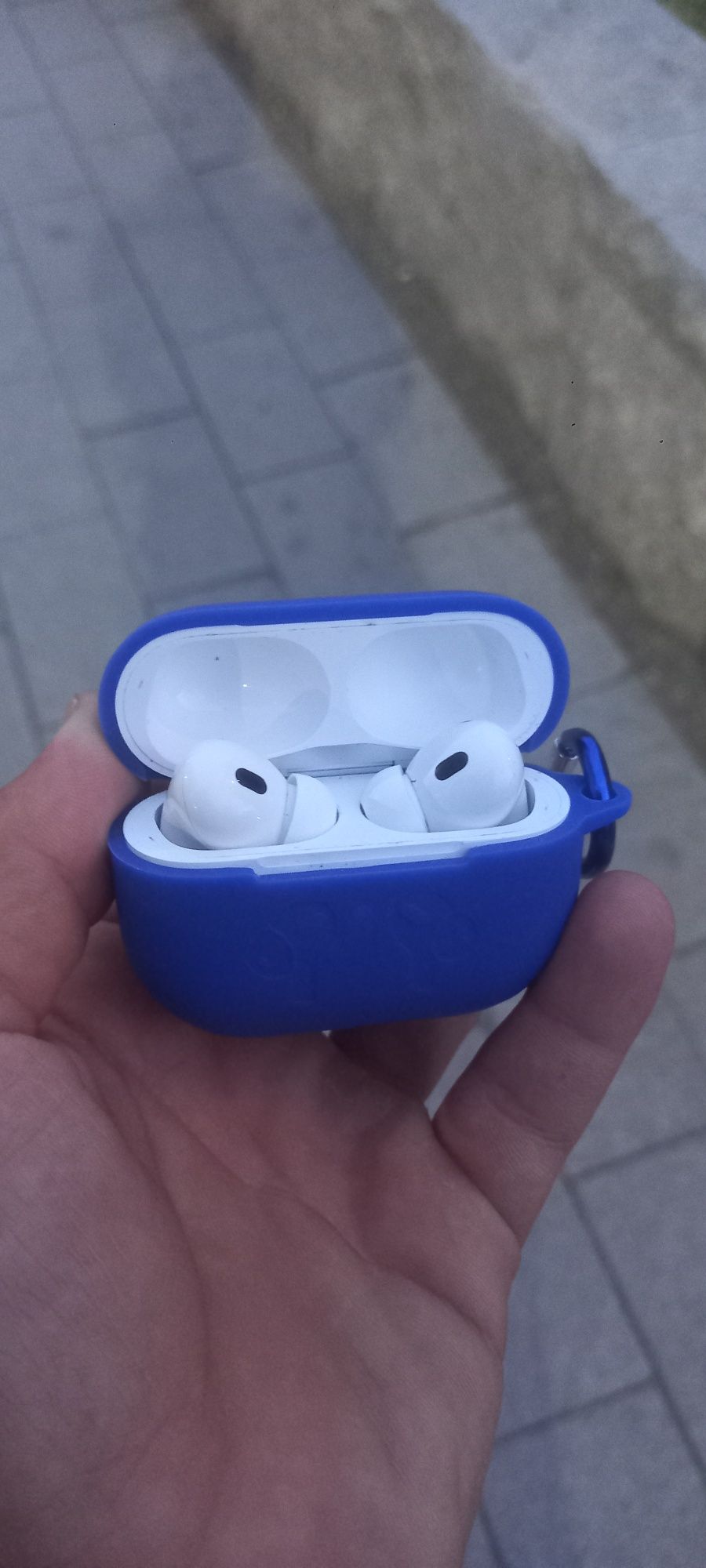 AirPods Pro наушник