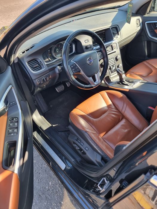 Volvo V60 Plug-In Hybrid ~Automat~4x4~Proprietar ~2.4 Diesel D6