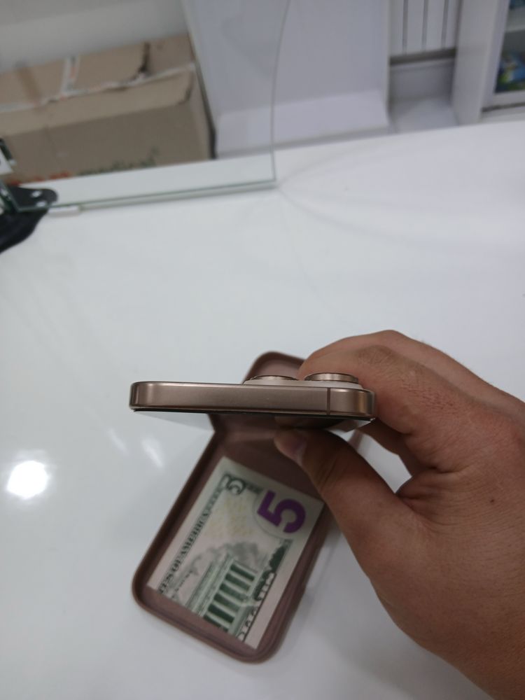 Iphone 16 pro max 256 gb desert titanum 75 sikl yomkost 100%