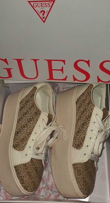 Оригинални Обувки GUESS, 37