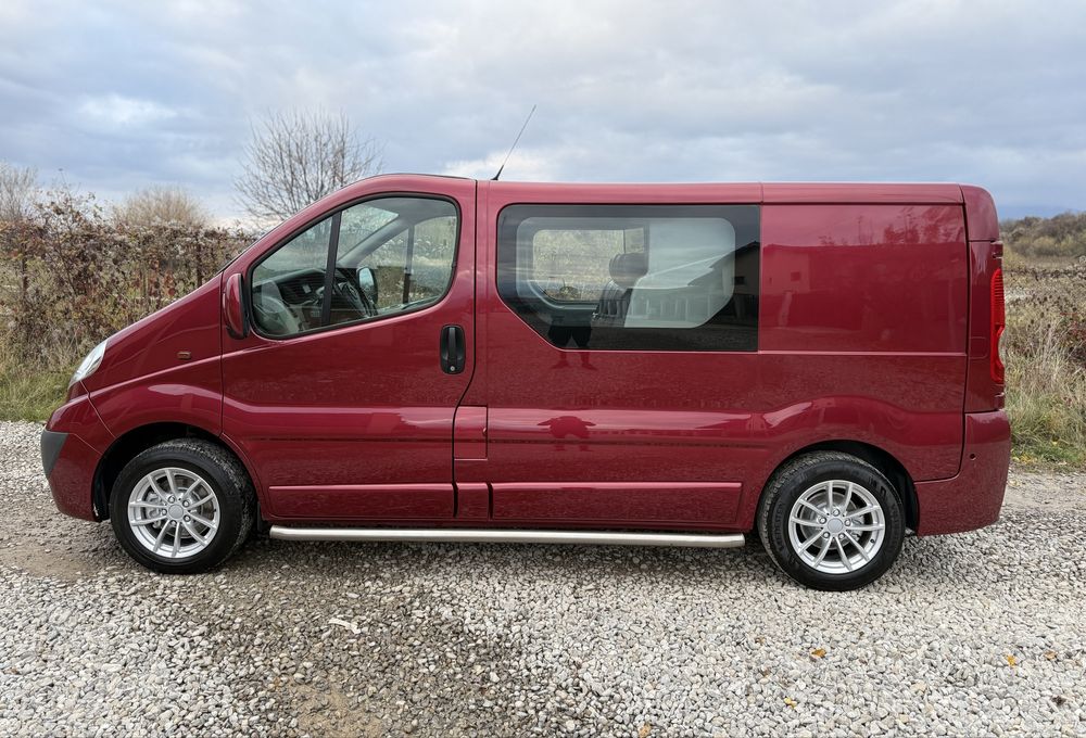 Opel Vivaro/Trafic/Primastar Diesel 5 Locuri Navigatie/Piele