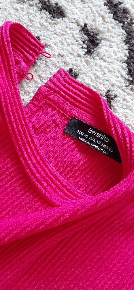 Rochie roz Bershka