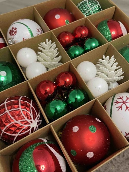 новогодние игрушки