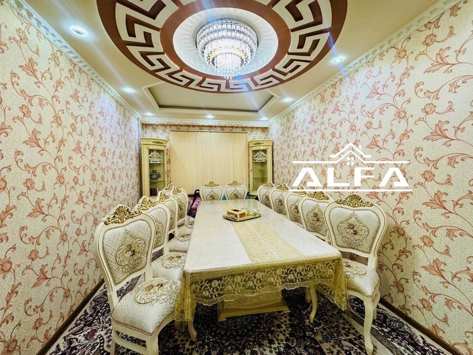 Buxoroda kvartira sotiladi 3 xonali 85m2 2-qavat.