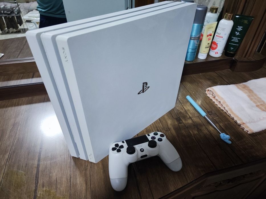 Playstation 4 pro 1 TB