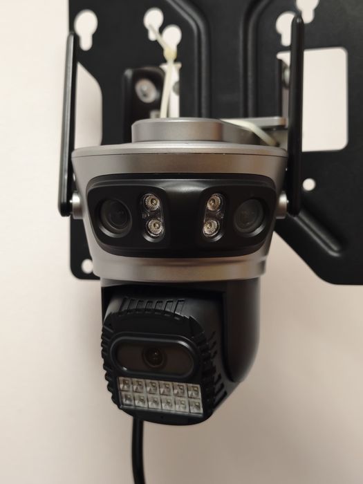 Camera supraveghiere 3 lentile 15mp zoom 5x