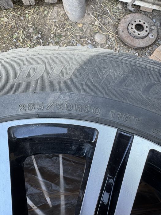 Продается комплект диски!!!