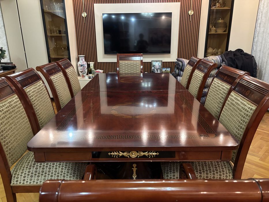 Стол в стиле Версаче в зал гостиную, красное дерево, инкрустация