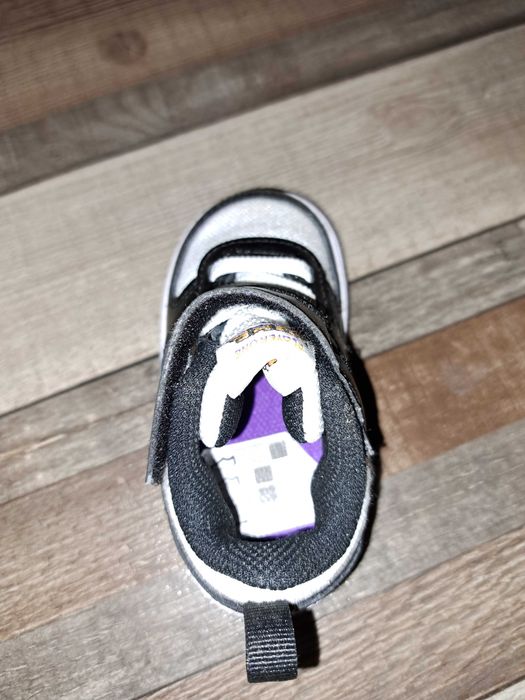 Adidasi Nike pentru bebelusi