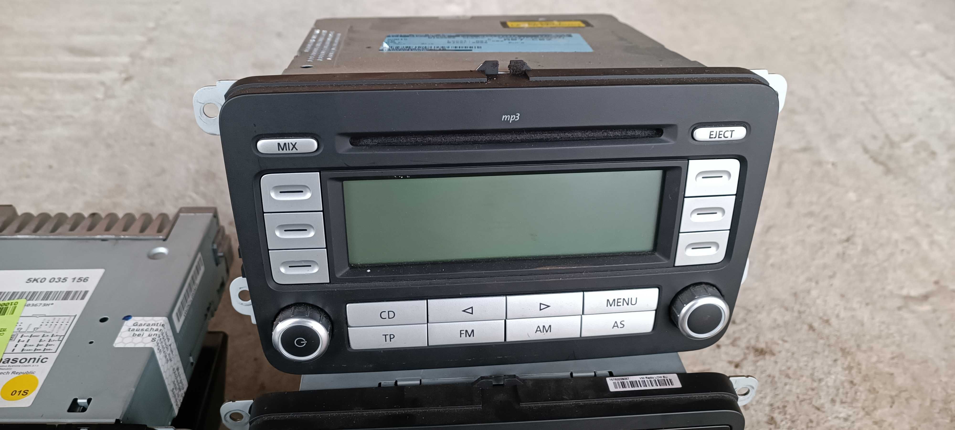CD радио плеър за VW Golf V Passat B6 TOURAN