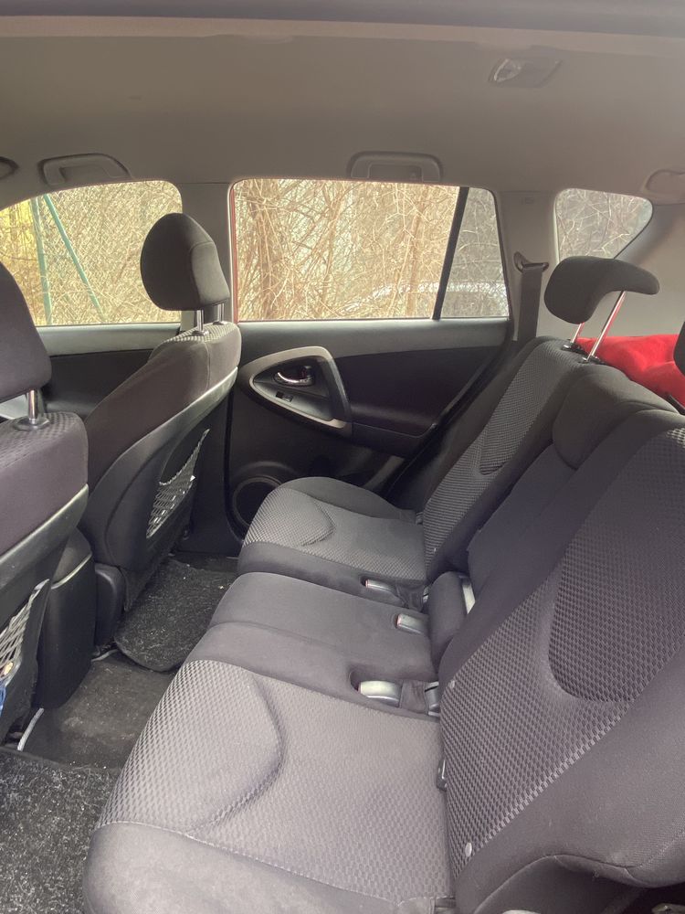 Toyota Rav4 4х4 136 коня 2.2 Дизел