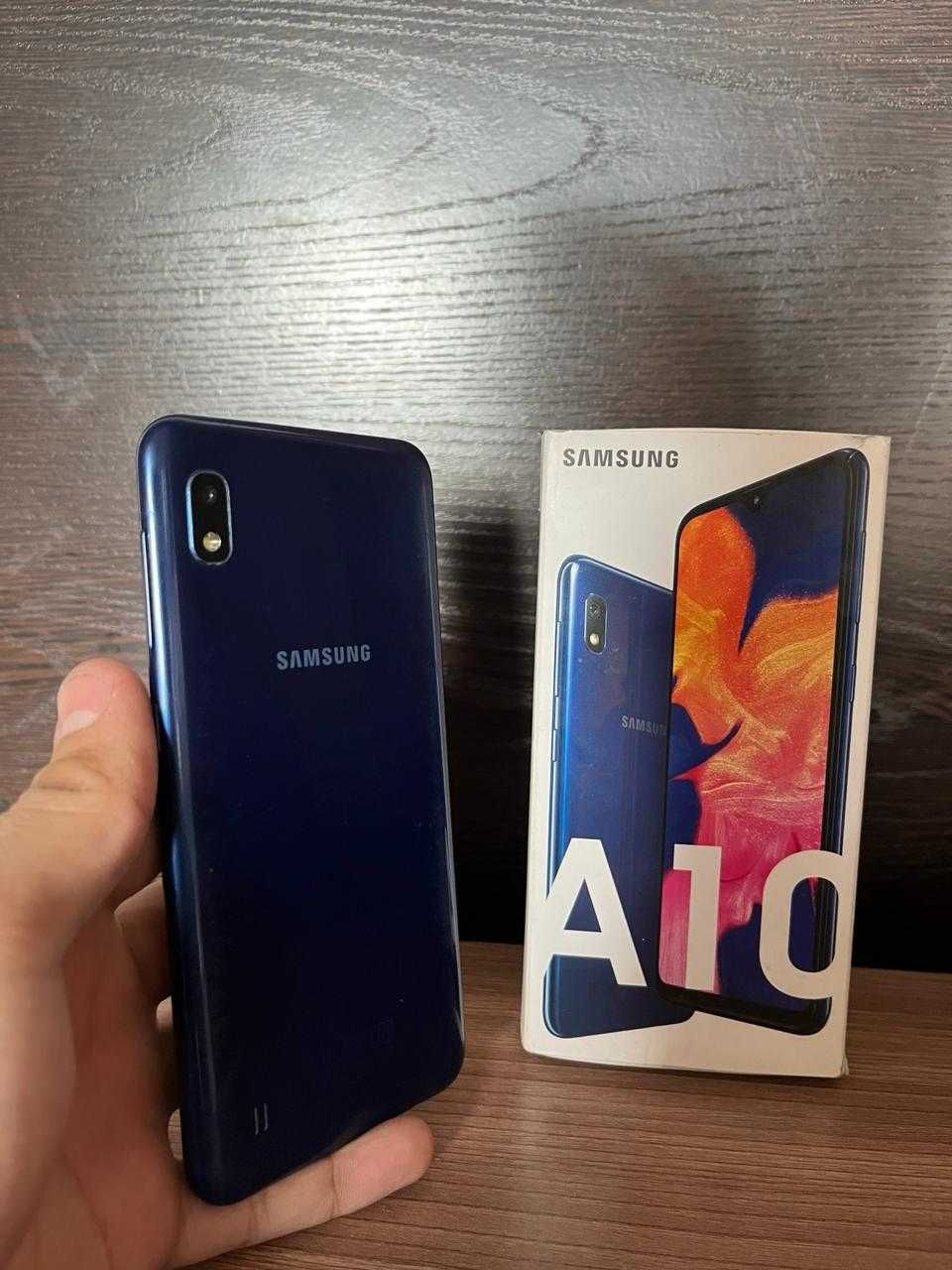 Продам Samsung A10 в отличном состояние