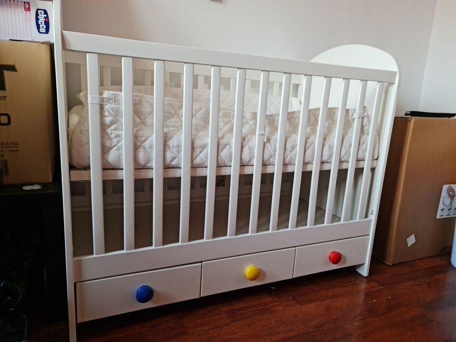 Patut bebelus alb Ikea folosit de cateva ori