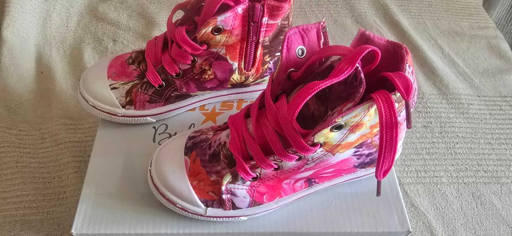 Чисто нови детски маратонки и кецове Mat Star - 5 чифта различен модел