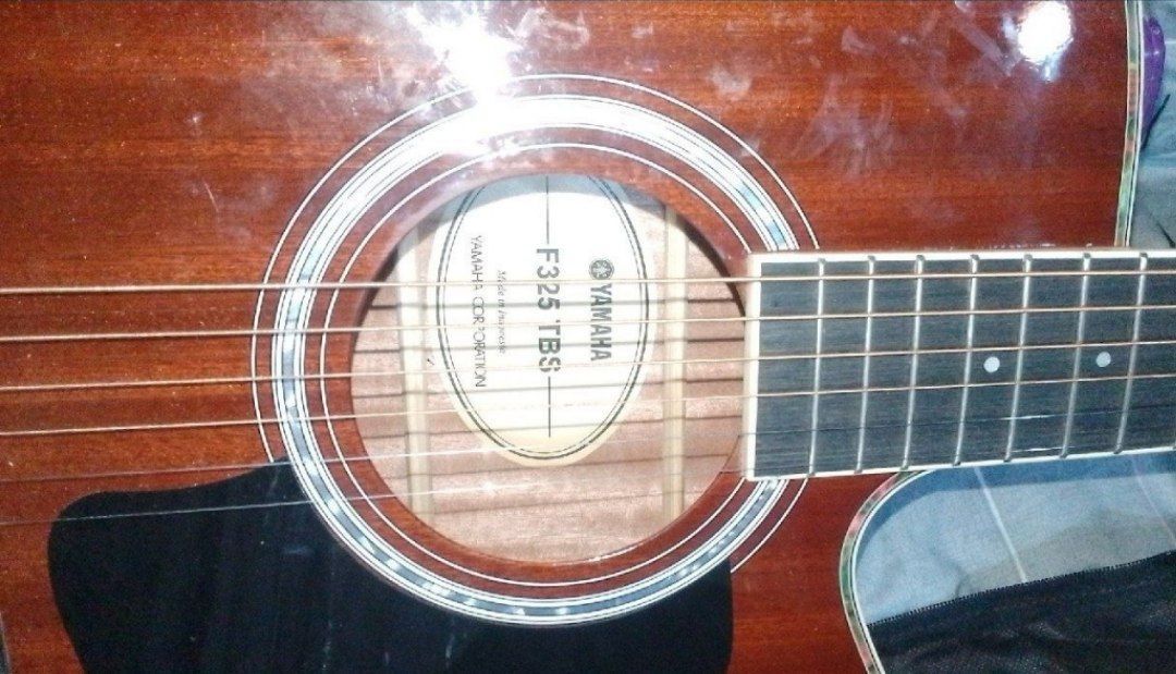 Gitara YAMAHA yangi