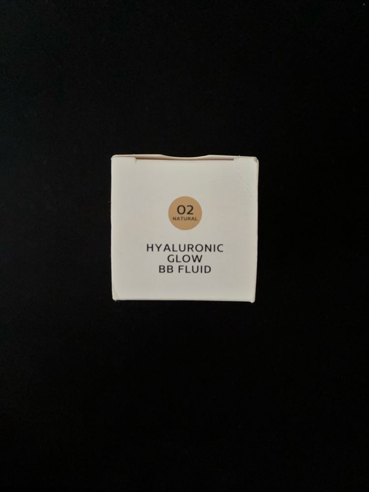 One Two Free фондьотен  HYALURONIC GLOW BB FLUID