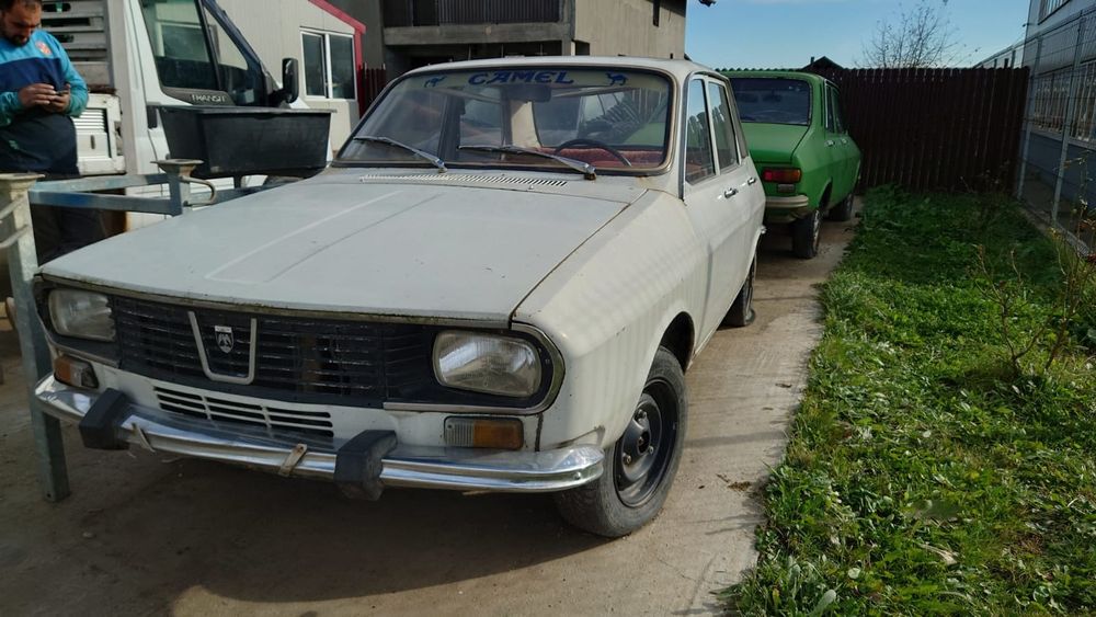 Vand 2 dacii de vanzare