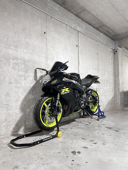 Suzuki GSXR 600 K7