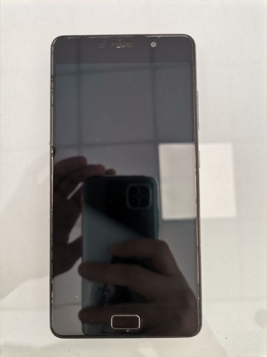 Lenovo P2 бюджетен смартфон