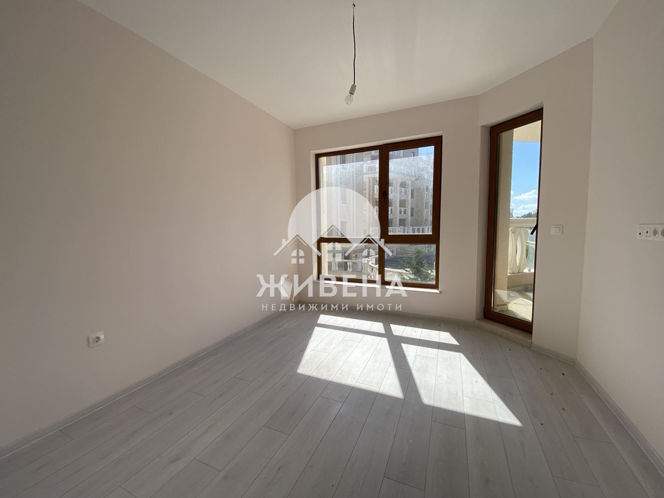 Продава 3-стаен апартамент, До ключ, м-т Кабакум, площ 115 кв.м