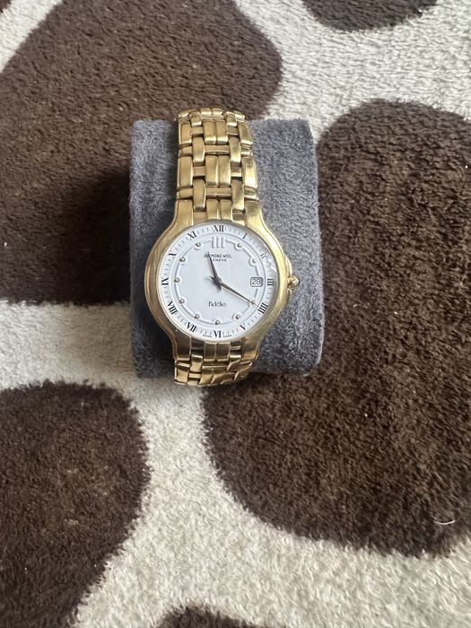 Продам швейцарские часы raymond weil fidelio