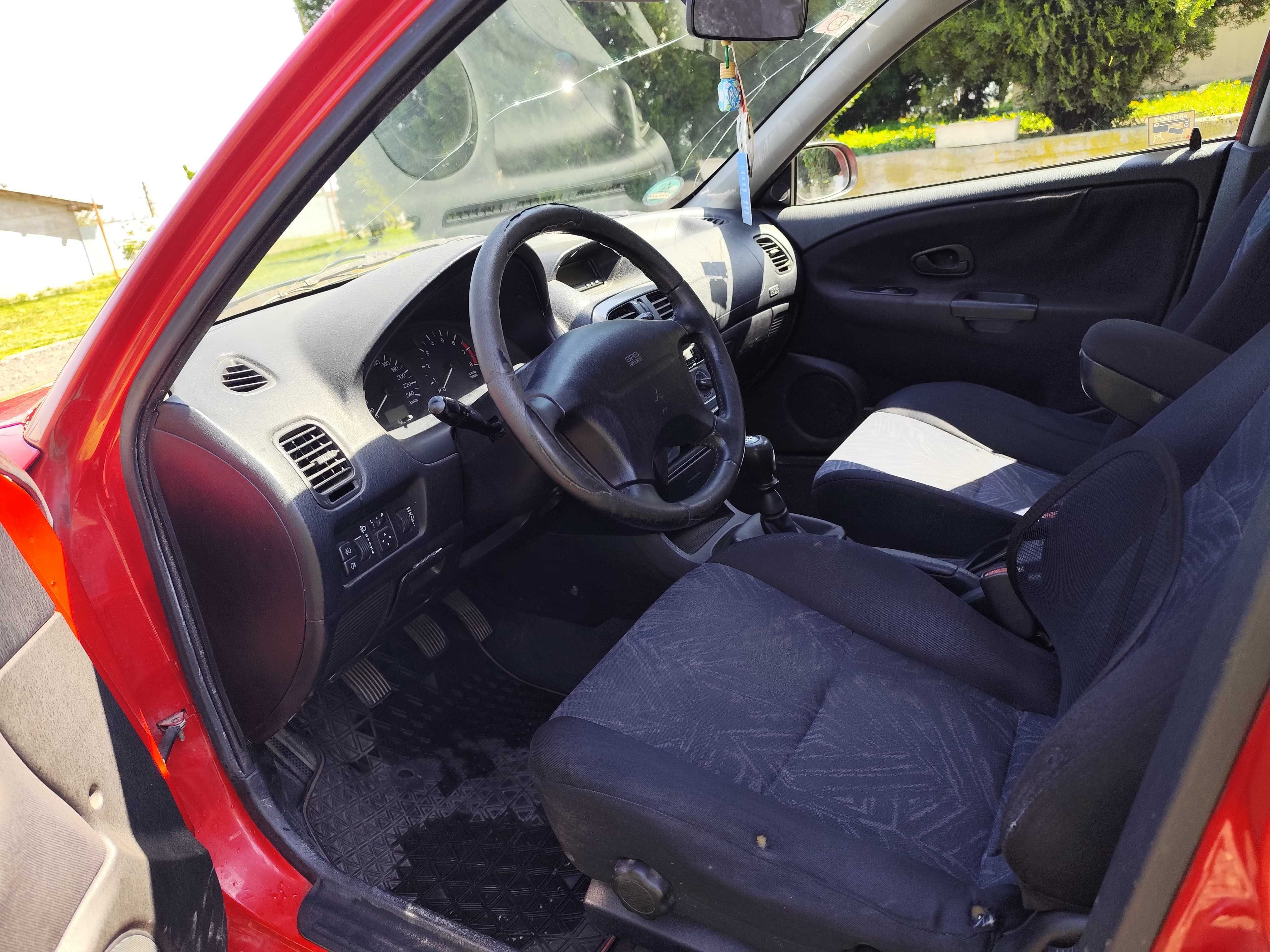 Mitsubishi Carisma bine întreținut