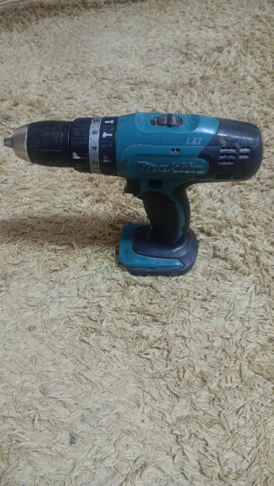 Vând autofiletanta Makita 18 V