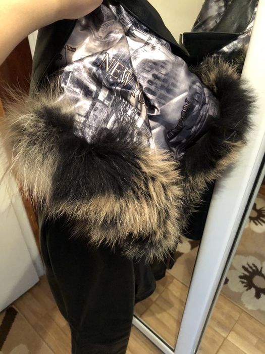 Яке естествена кожа с качулка с пух